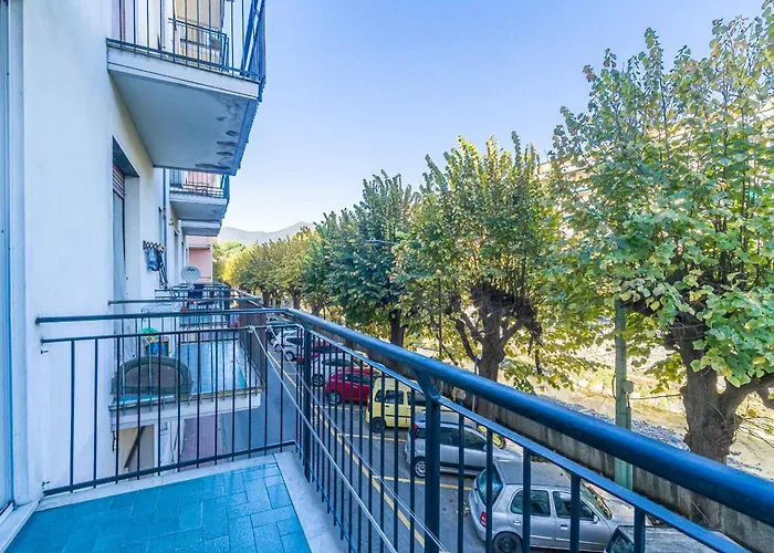 Guesthost - Vega Flat Apartament